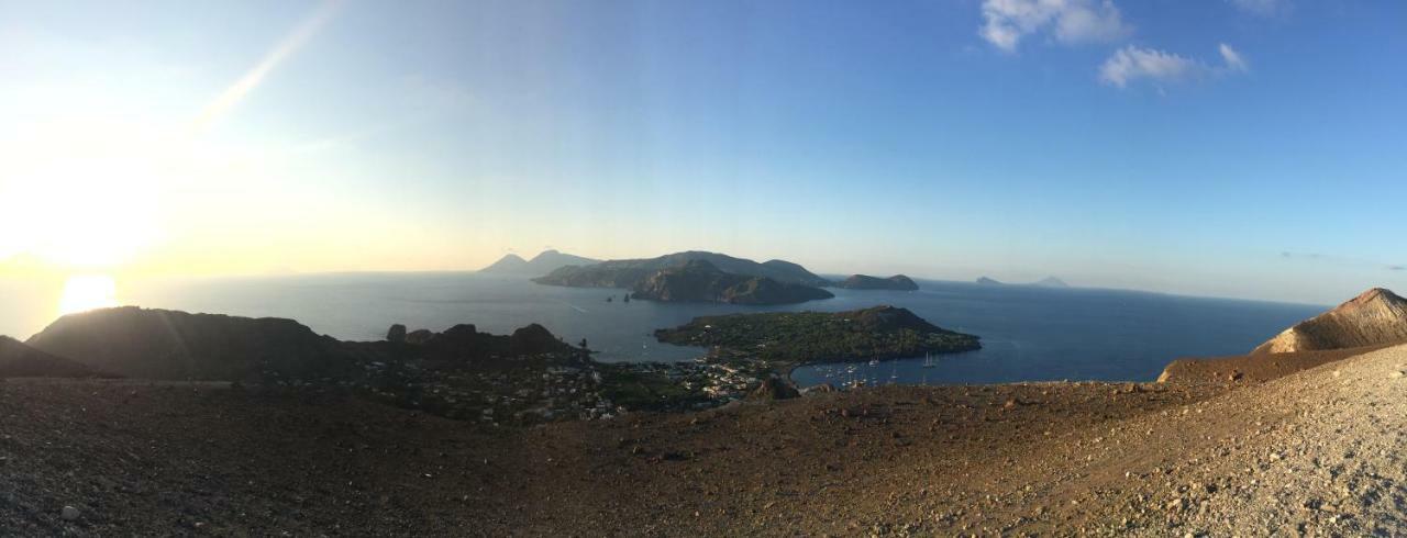 Le Sabbie Nere * Vulcano (Isola)